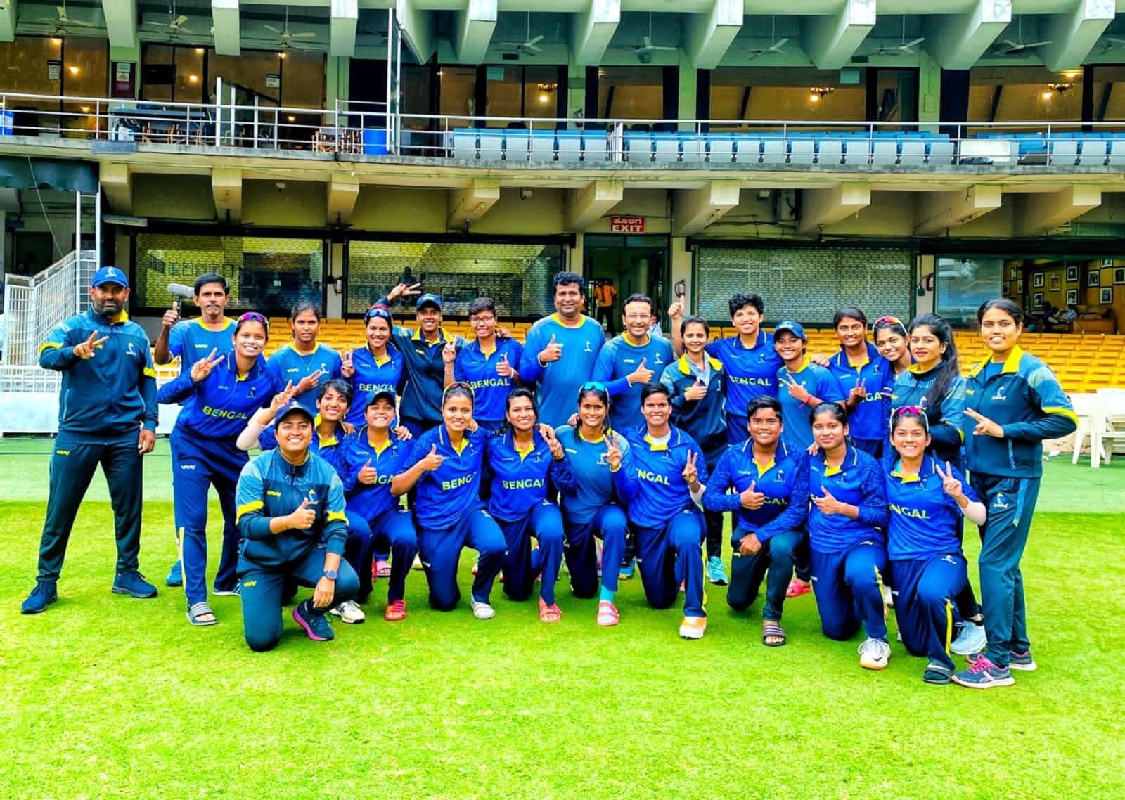 #BengalWomen enter final of National T20 Meet

The Bengal senior women today qualified for the final of Women's Senior T20 tournament in a rain truncated semi-final tie. 

Image courtesy #CAB